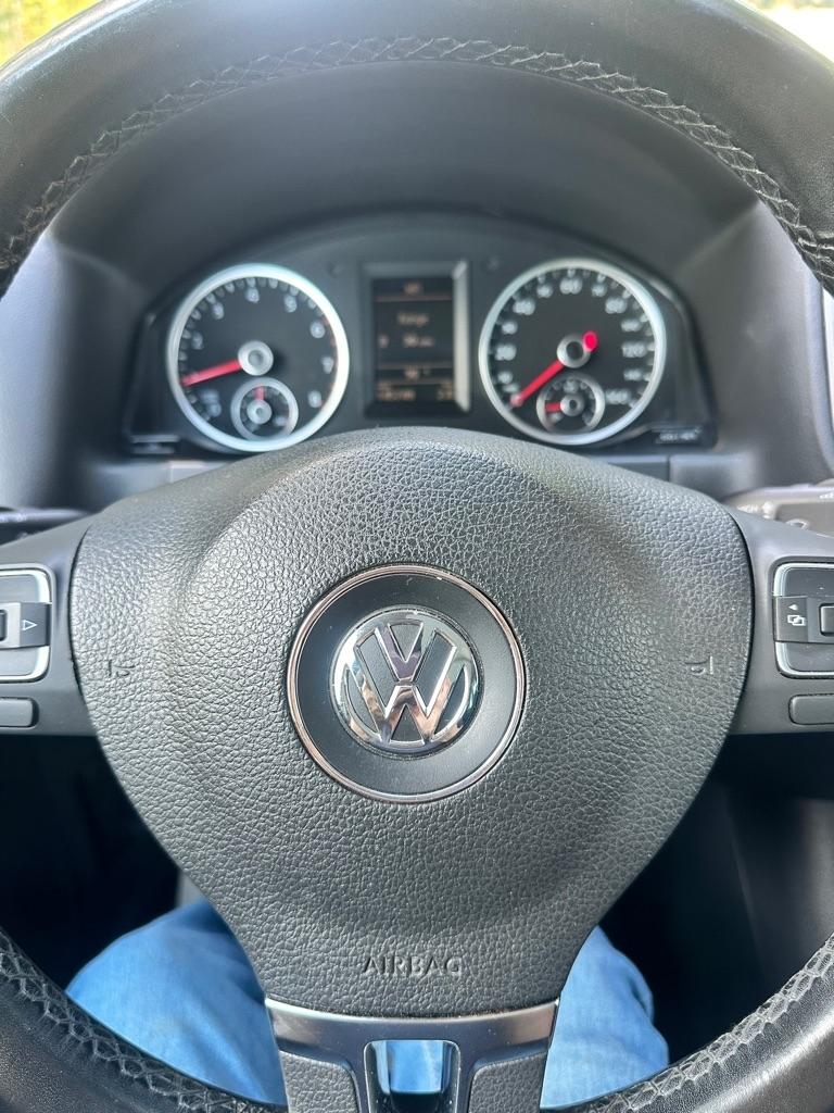 Volkswagen Tiguan S 4Motion 2011