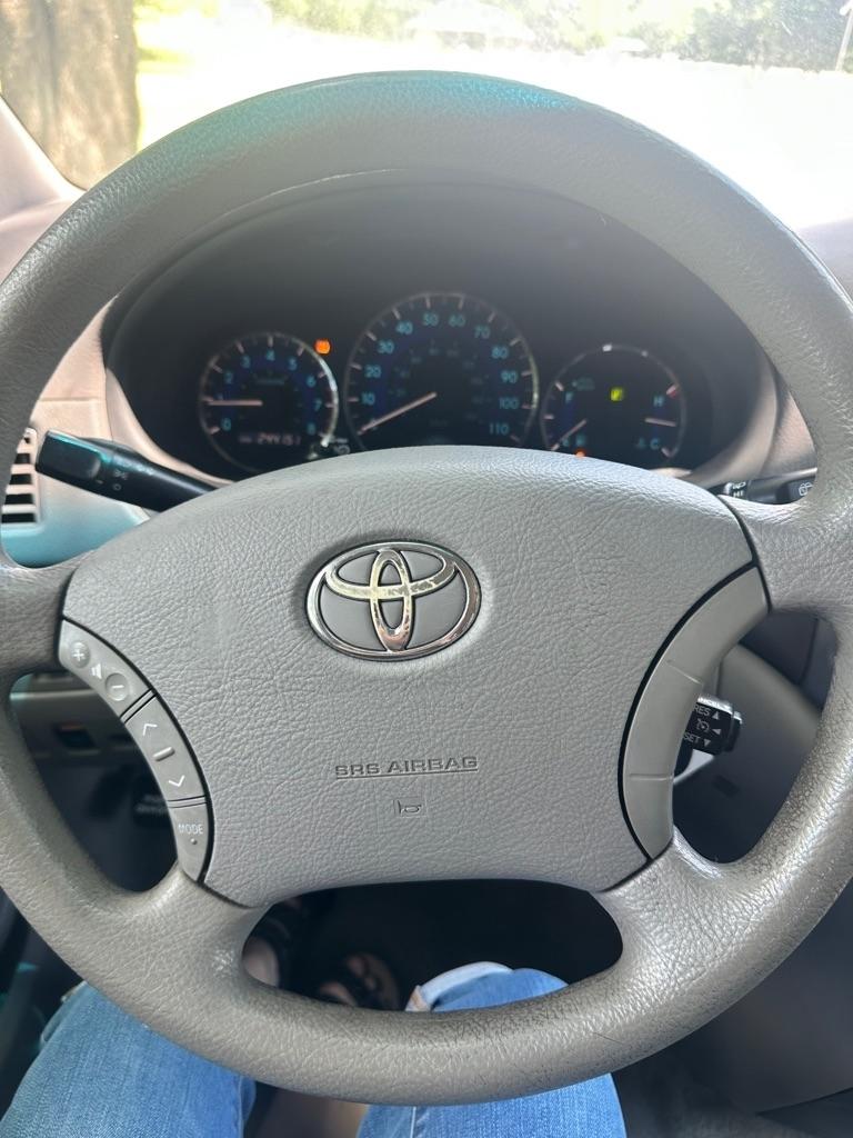 Toyota Sienna CE FWD 7 Passenger 2010