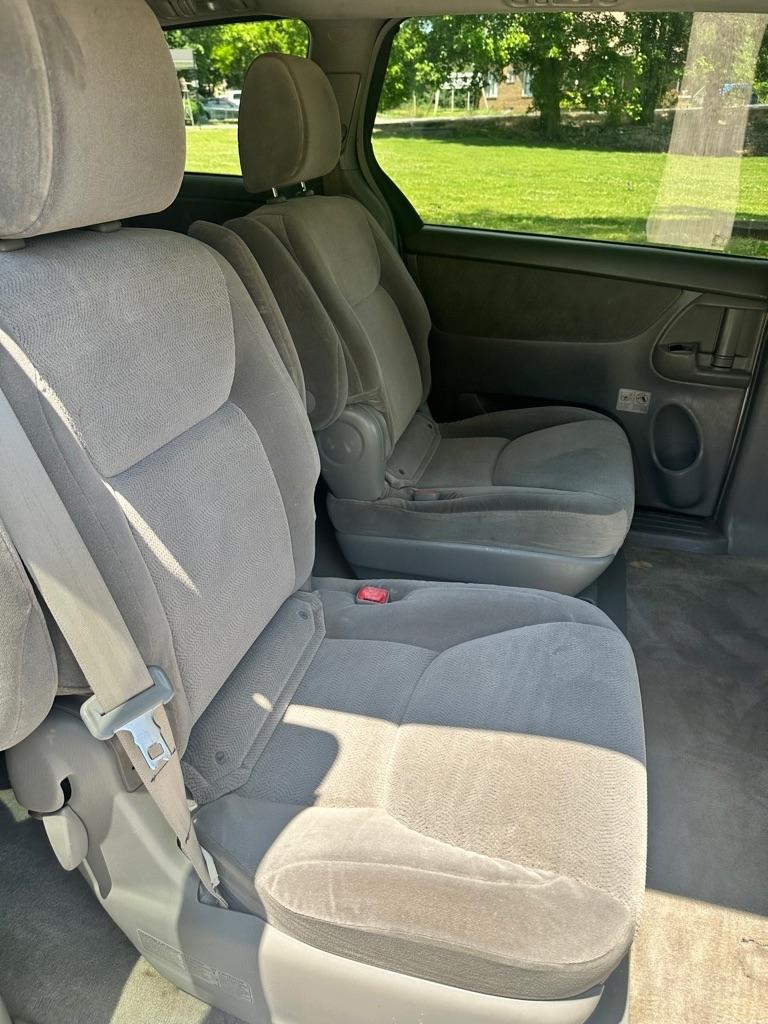 Toyota Sienna CE FWD 7 Passenger 2010