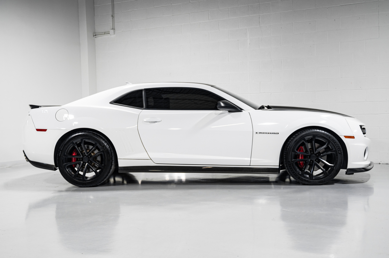 2013 Chevrolet Camaro 2SS 1LE photo 2