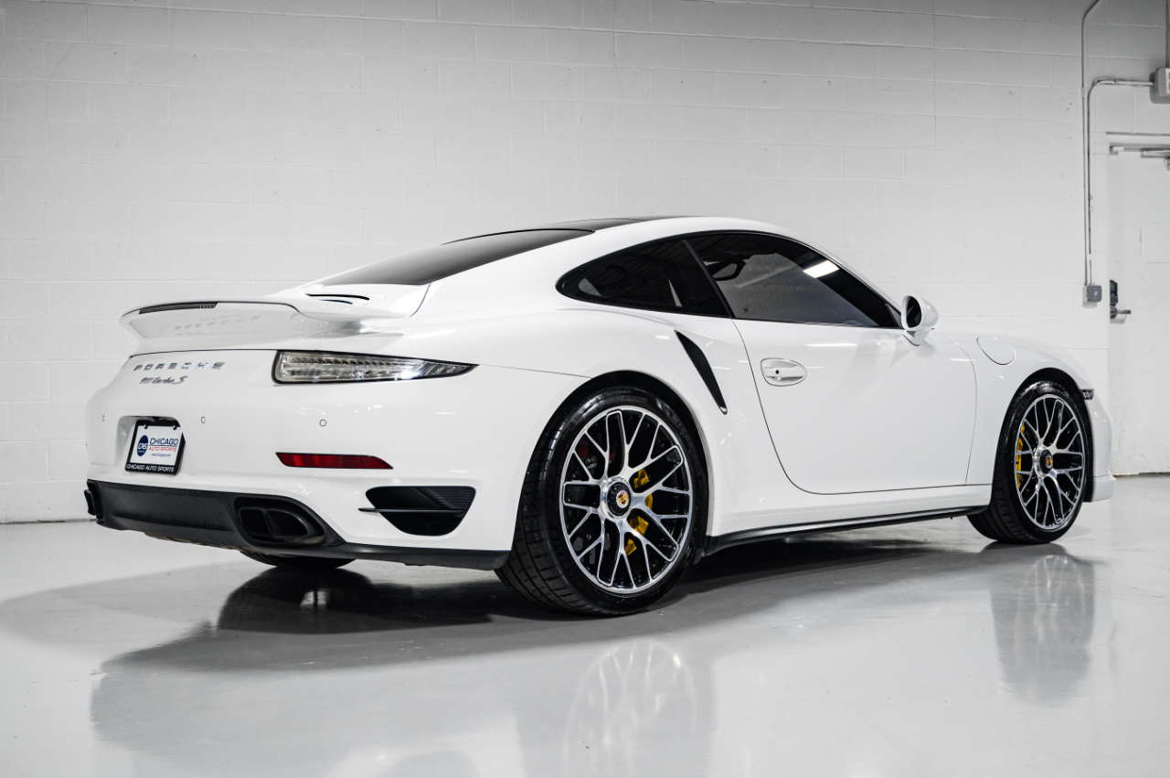 2016 Porsche 911 Turbo photo 3