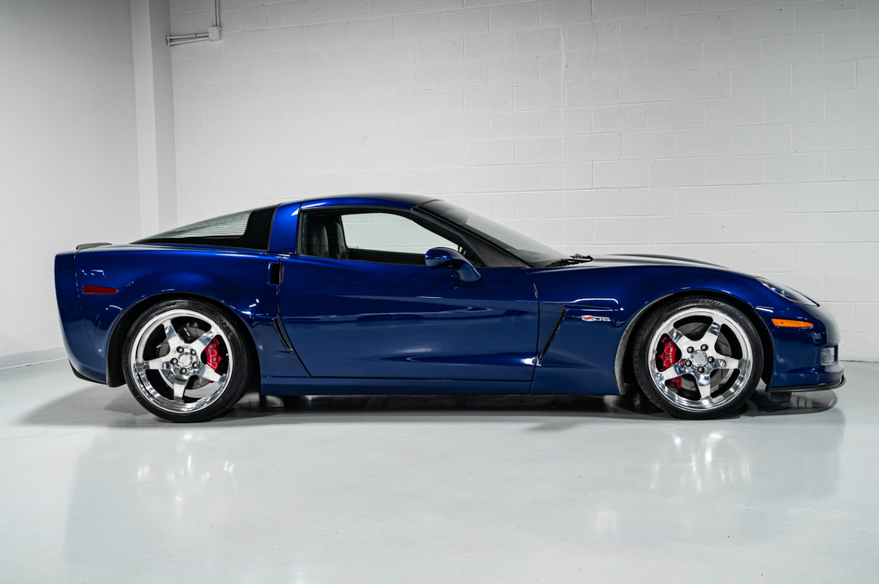 2007 Chevrolet Corvette Z06 photo 2