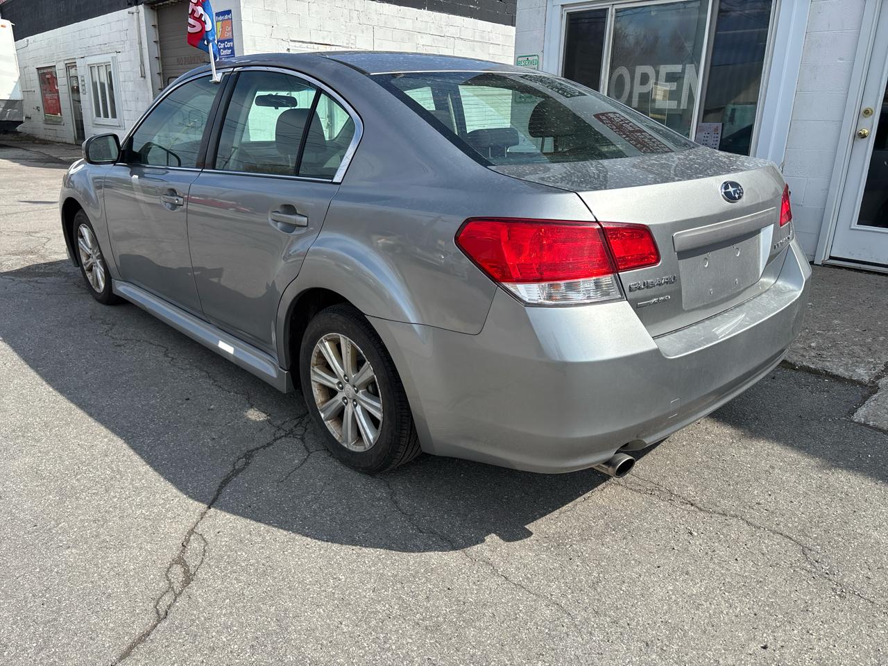 Subaru Legacy 2.5i Premium 2011