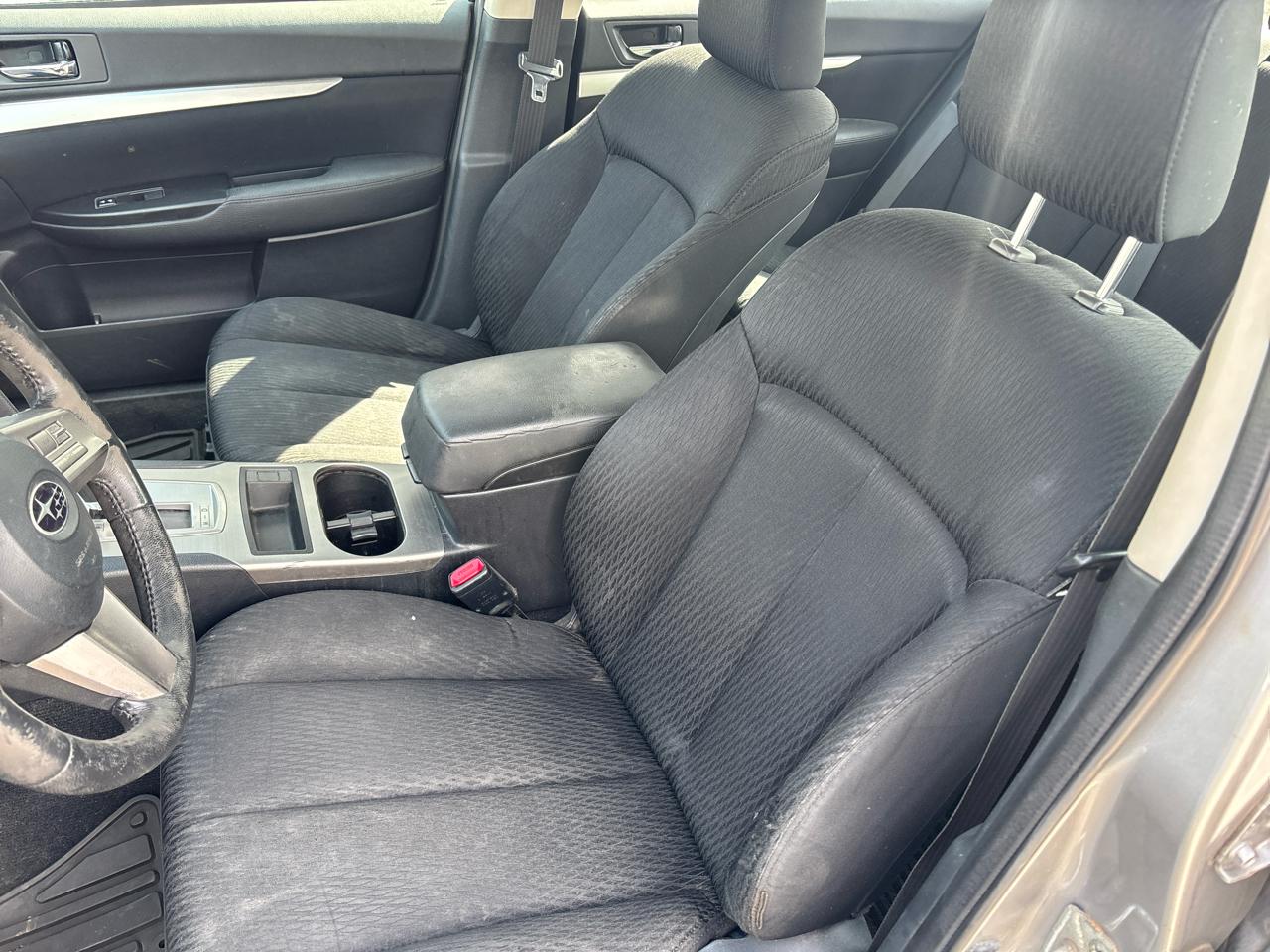 Subaru Legacy 2.5i Premium 2011