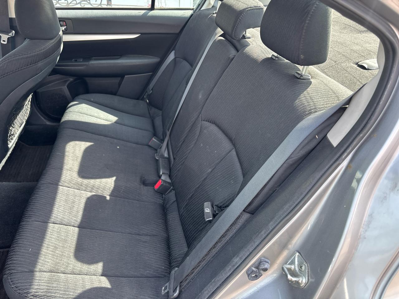 Subaru Legacy 2.5i Premium 2011