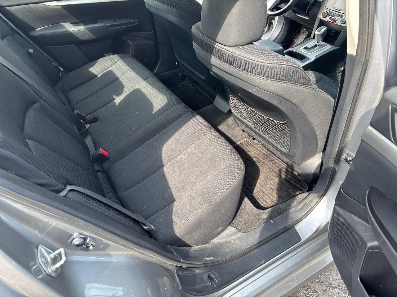 Subaru Legacy 2.5i Premium 2011