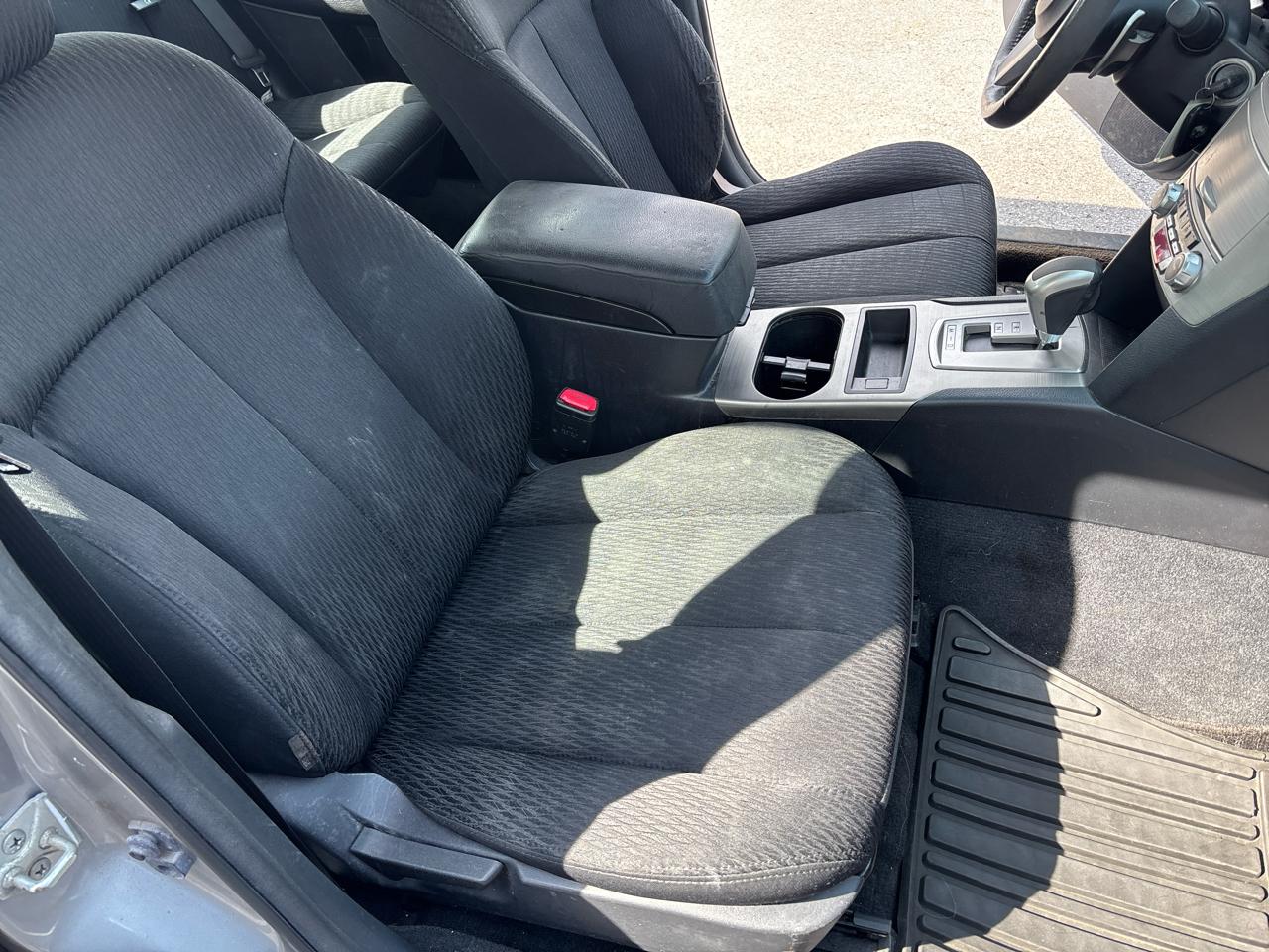 Subaru Legacy 2.5i Premium 2011