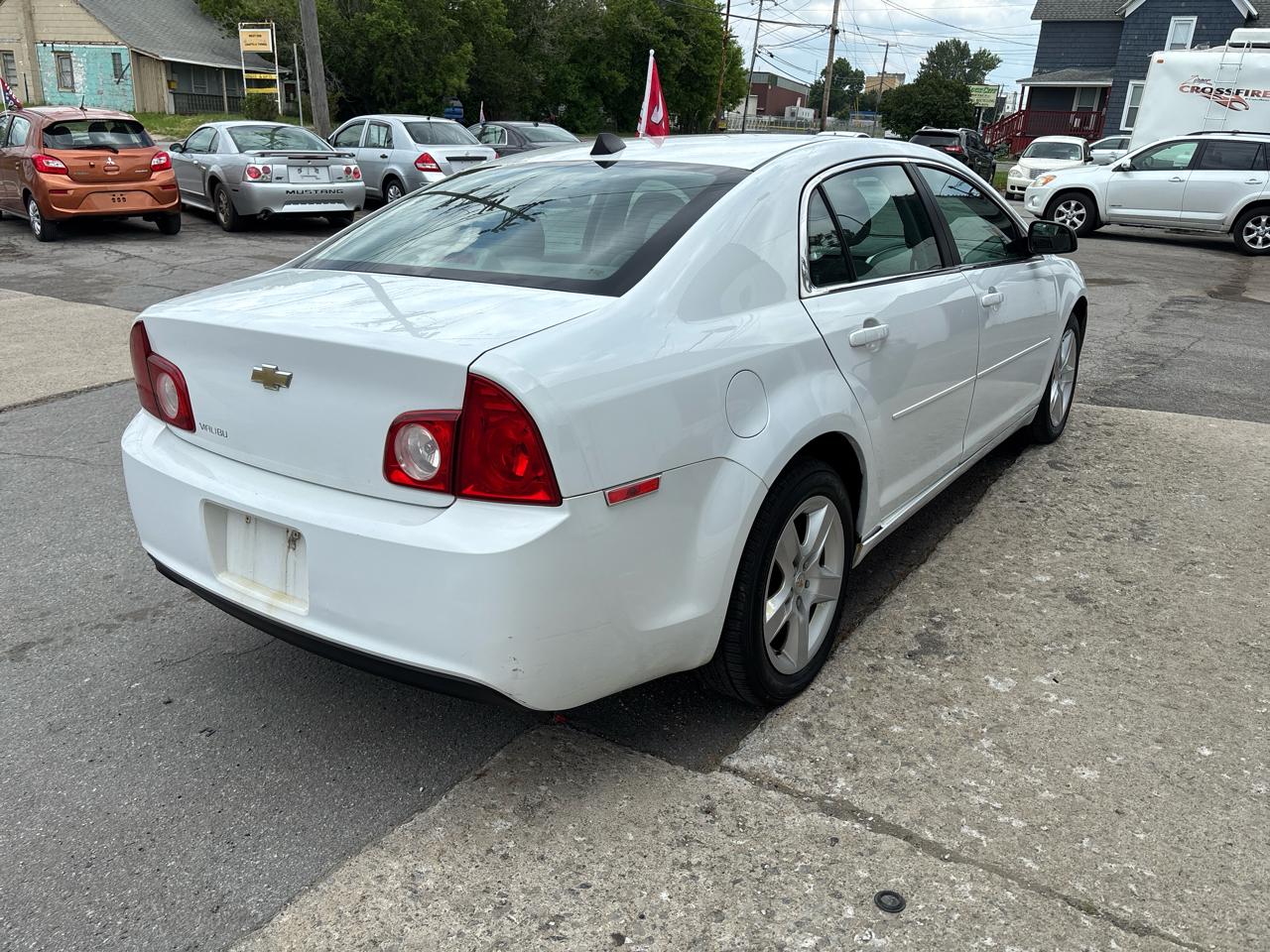 Chevrolet Malibu LS 2012