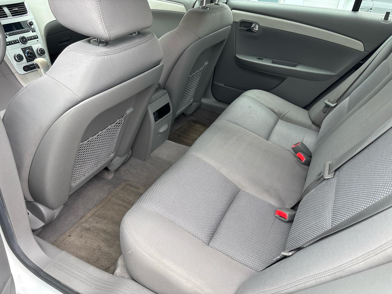 Chevrolet Malibu LS 2012