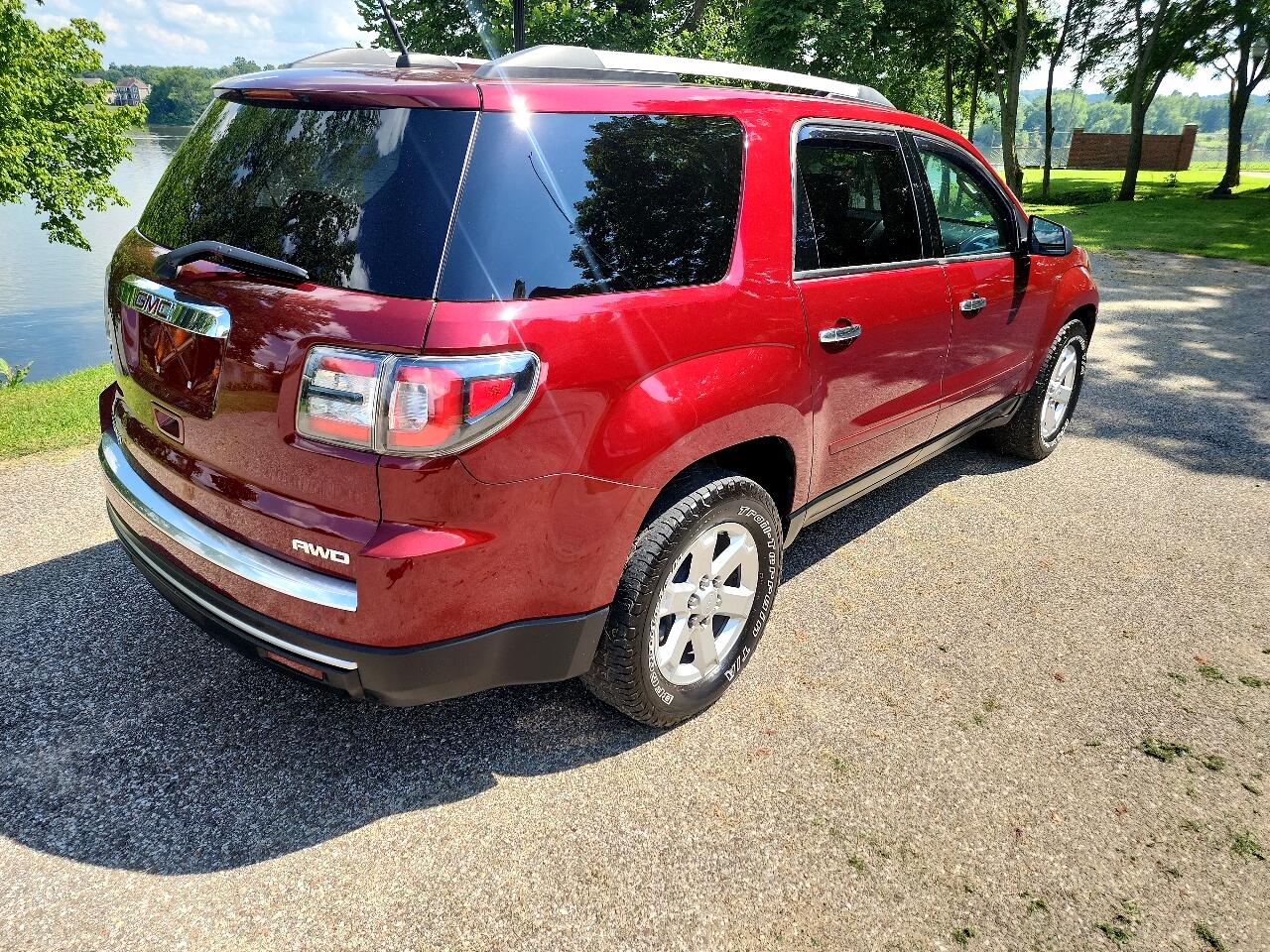 2016 Gmc Acadia SLE photo 4