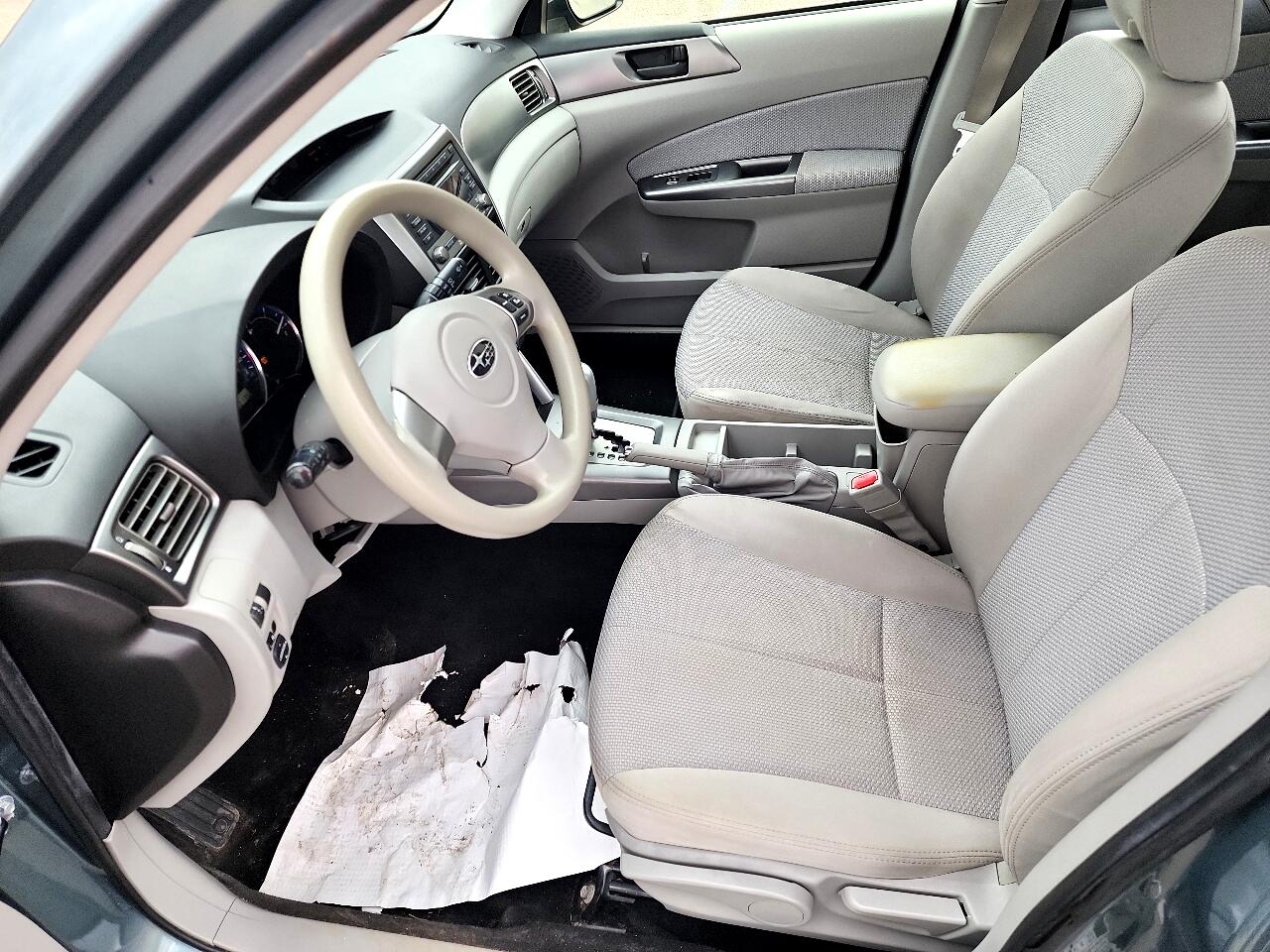 Subaru Forester 2.5X 2012