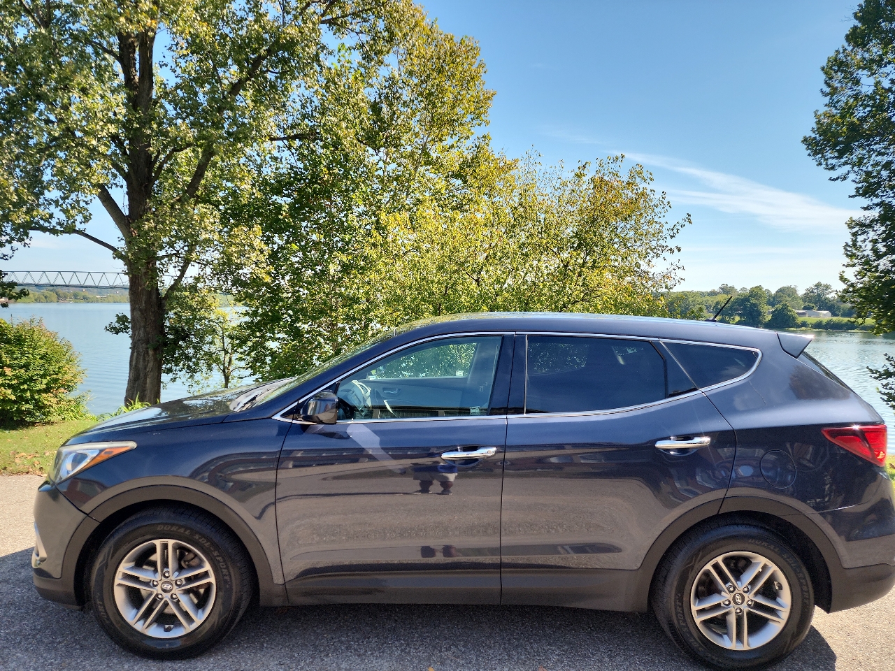 2018 Hyundai Santa Fe Sport Base photo 2