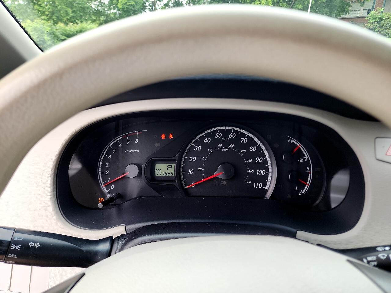 Toyota Sienna LE FWD 8-Passenger V6 2014