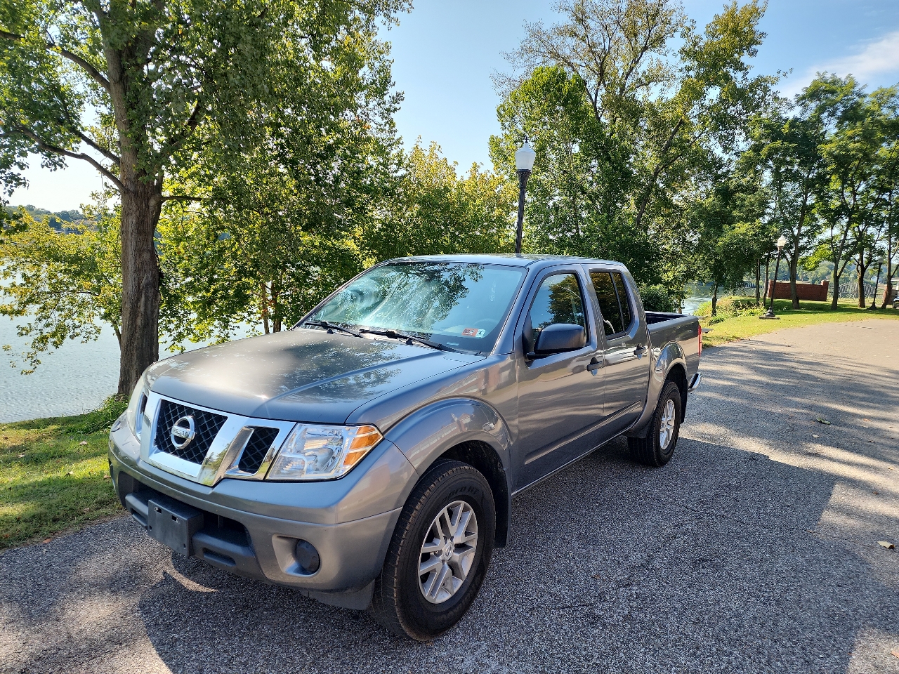 Nissan Frontier SL Crew Cab 5AT 4WD 2019