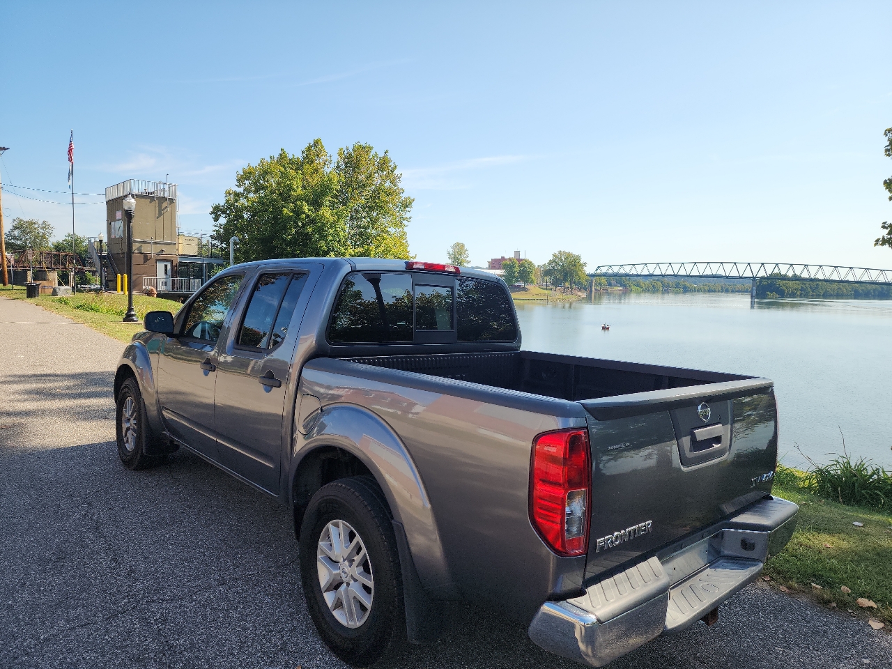 Nissan Frontier SL Crew Cab 5AT 4WD 2019