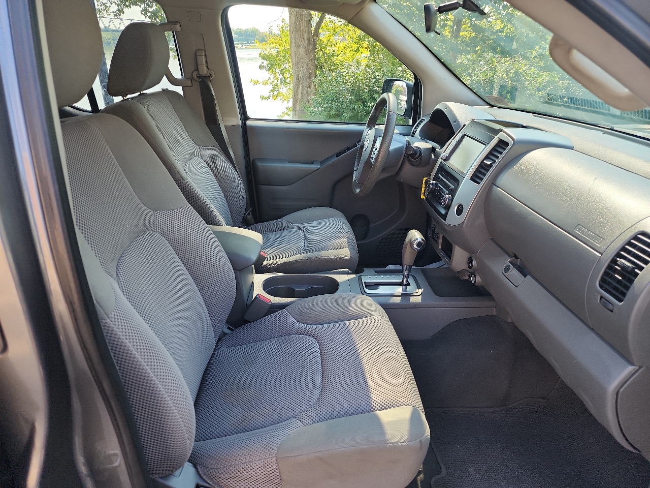 Nissan Frontier SL Crew Cab 5AT 4WD 2019