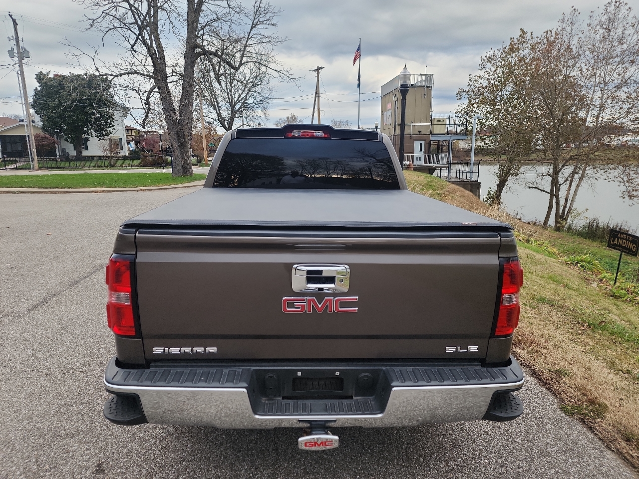 2015 Gmc Sierra 1500 SLE photo 4