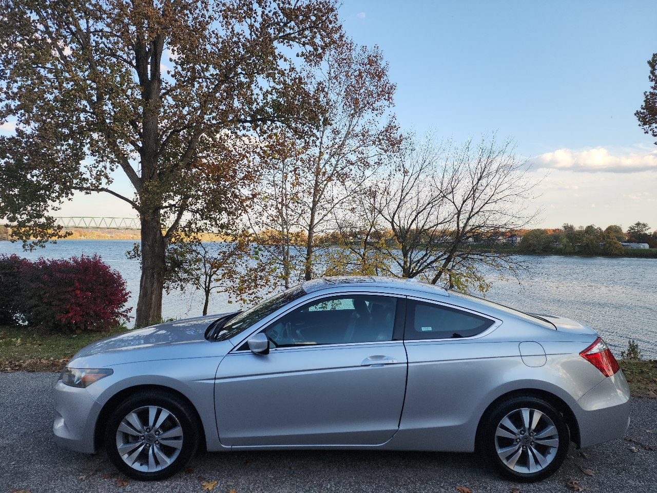 2009 Honda Accord EX-L photo 2