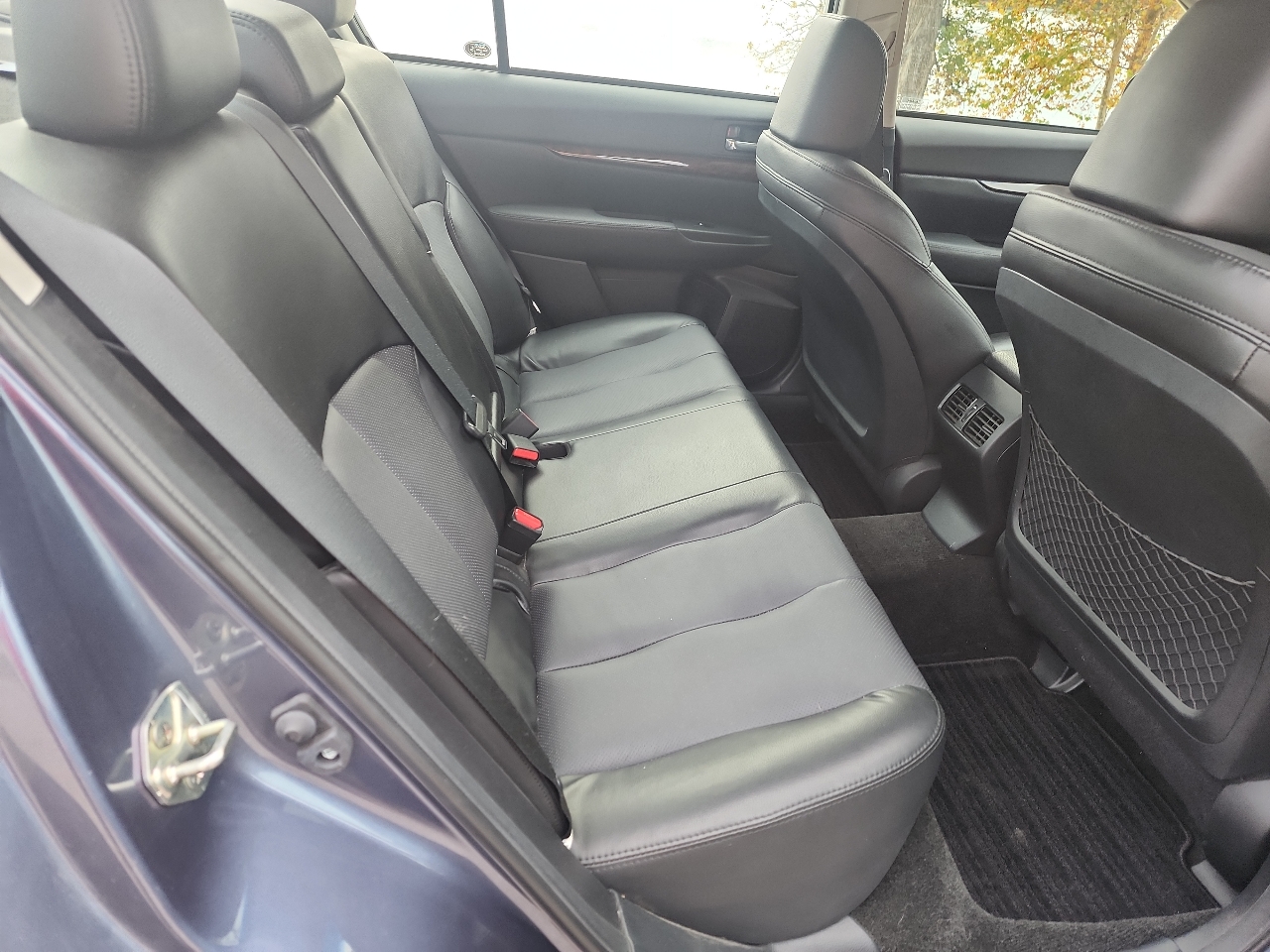 Subaru Legacy 2.5i Limited 2013