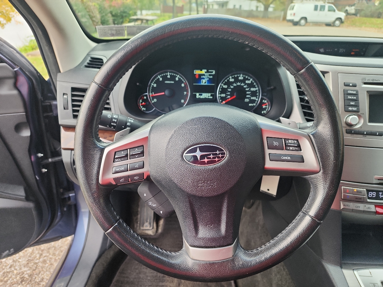 Subaru Legacy 2.5i Limited 2013