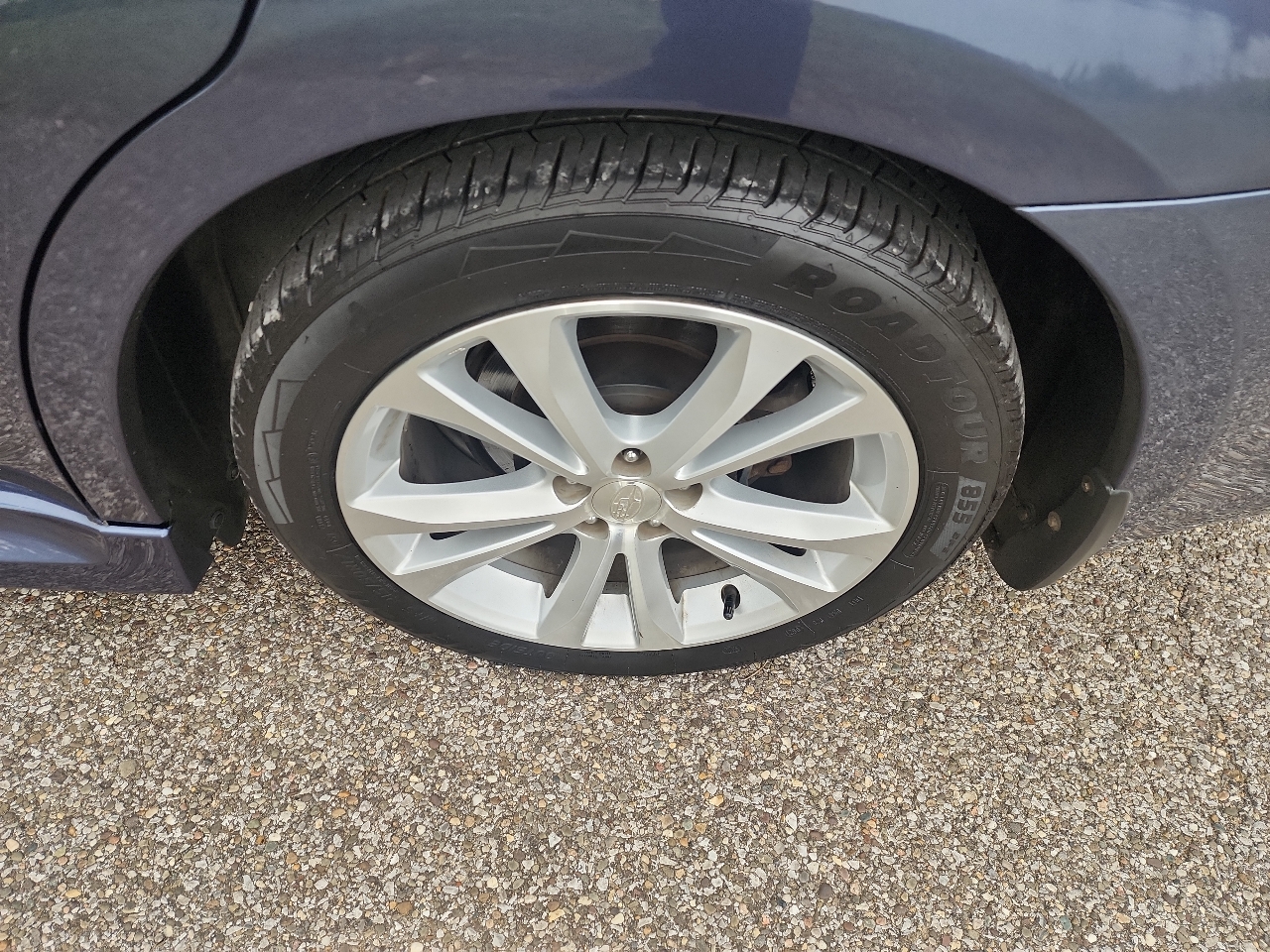 Subaru Legacy 2.5i Limited 2013