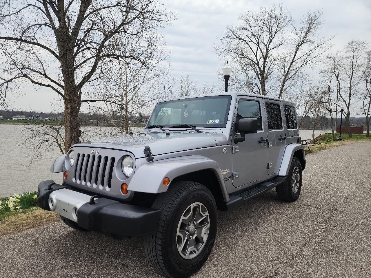 2013 Jeep Wrangler Unlimited Sahara 4WD