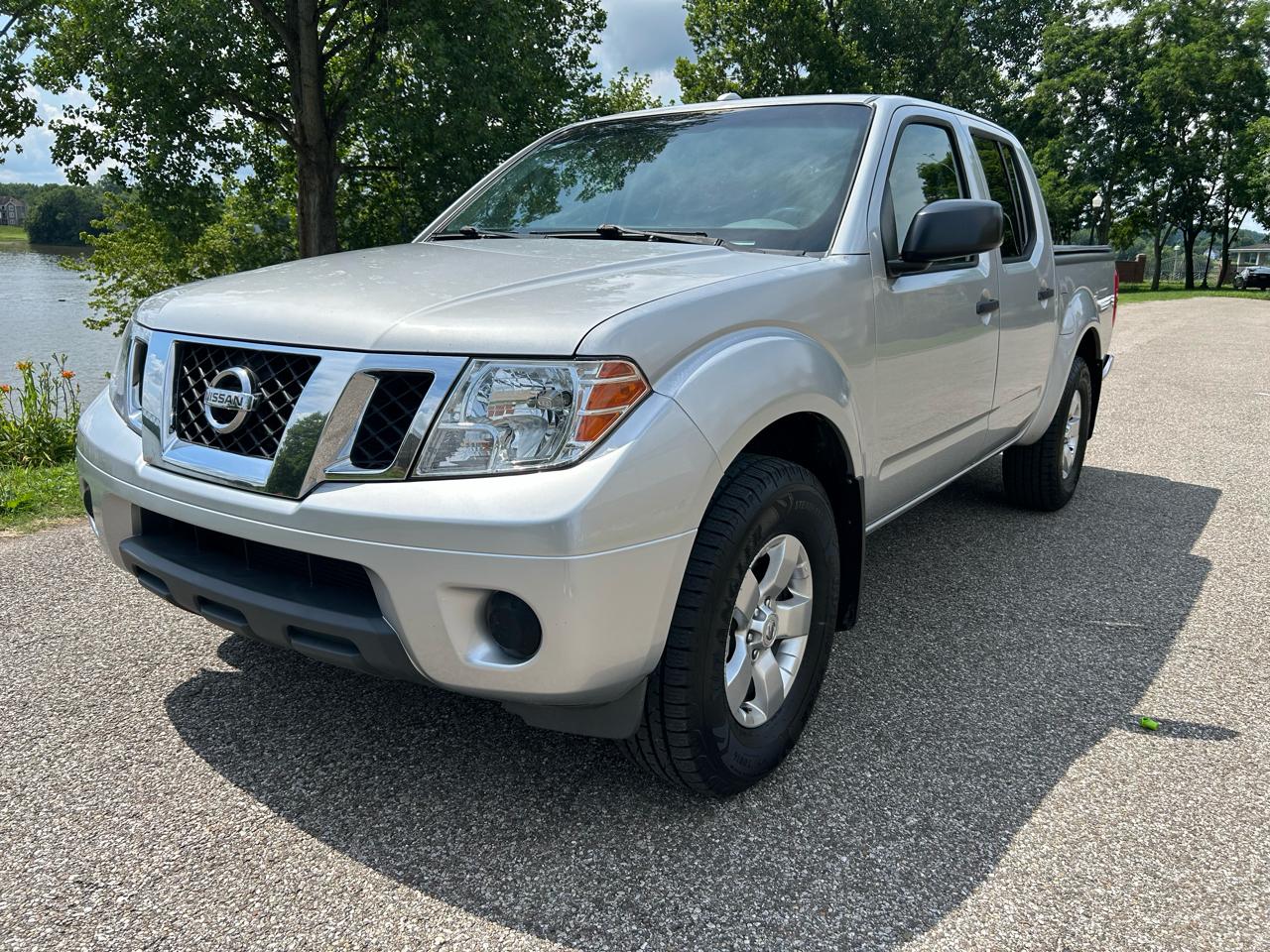 2012 Nissan Frontier SL Crew Cab 4WD