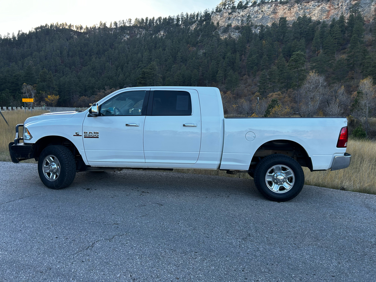 RAM 2500 SLT Mega Cab 4WD 2014 RAM 2500 SLT Mega Cab 4WD 2014