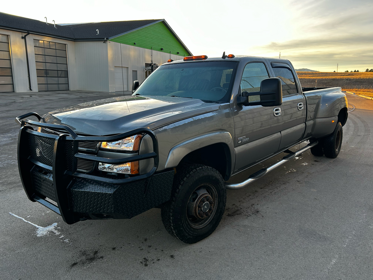 Chevrolet Silverado 3500 LT1 Crew Cab 4WD DRW 2006