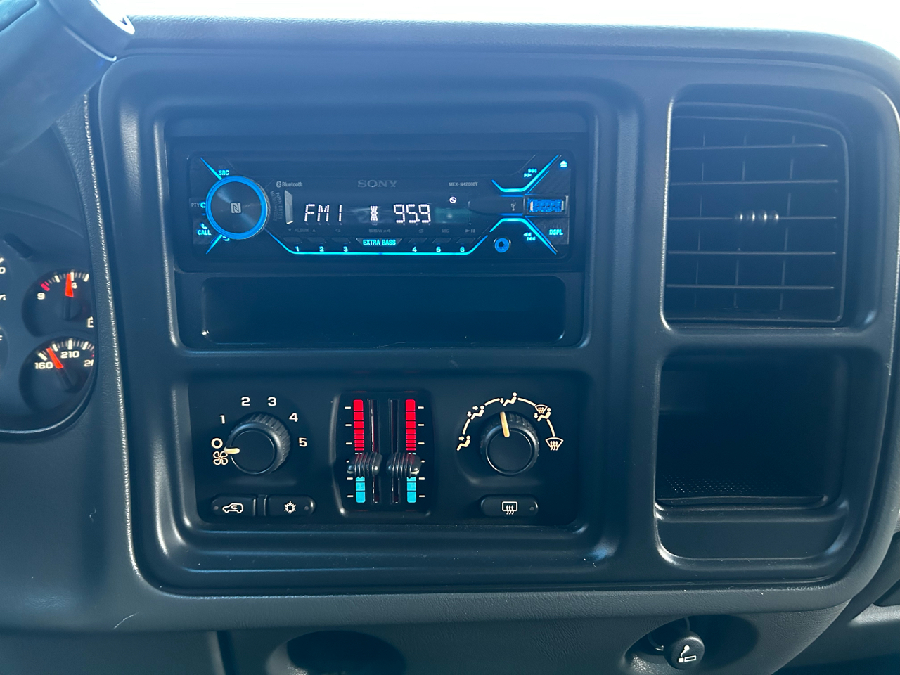 Chevrolet Silverado 3500 LT1 Crew Cab 4WD DRW 2006