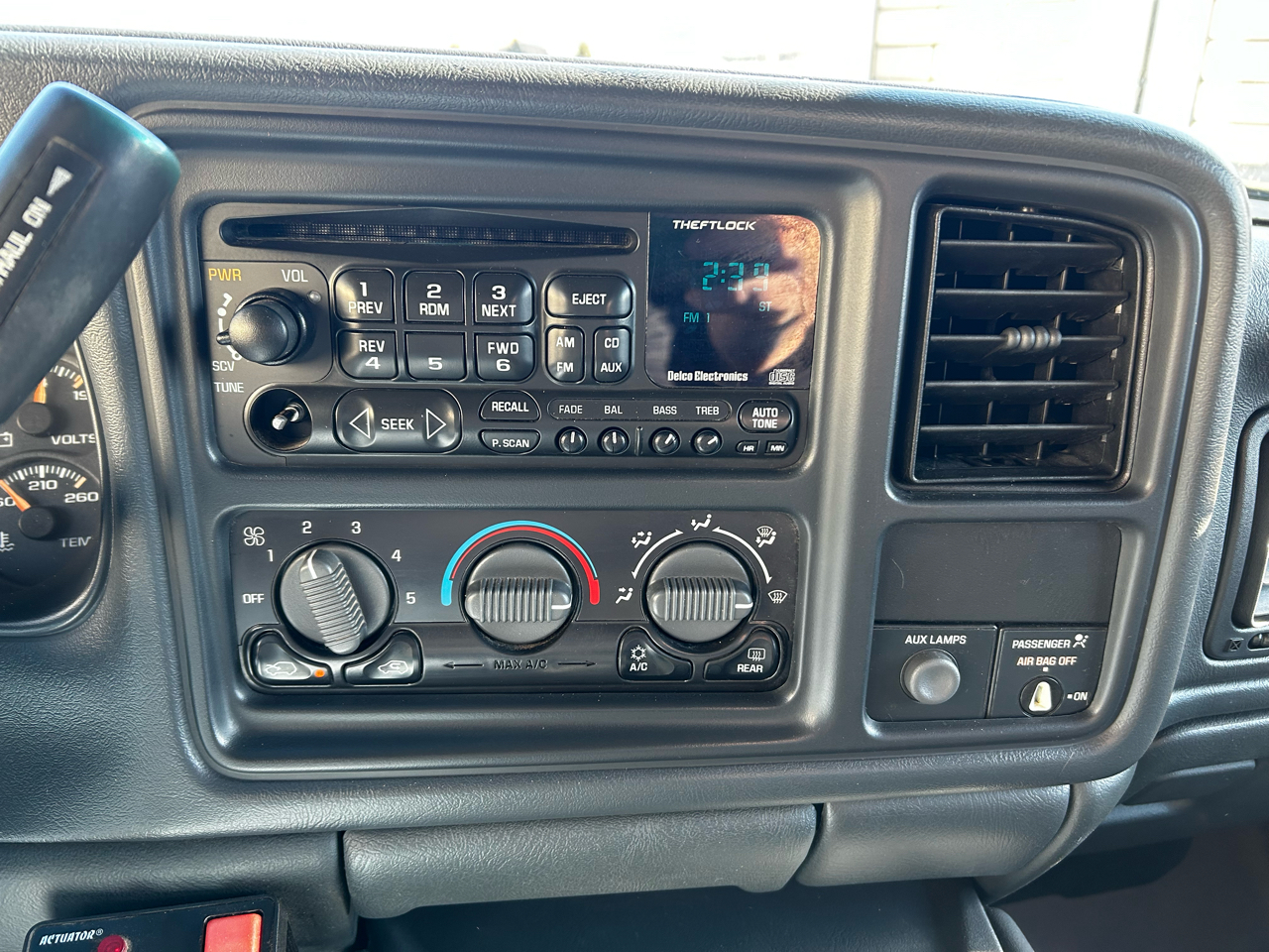 Chevrolet Silverado 2500HD LS Ext. Cab 4WD 2001