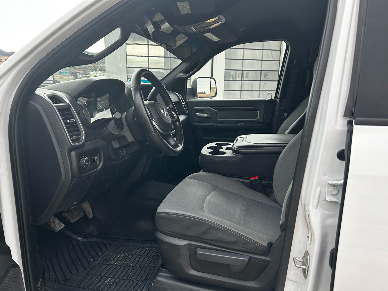 RAM 3500 Big Horn Crew Cab LWB 4WD DRW 2022