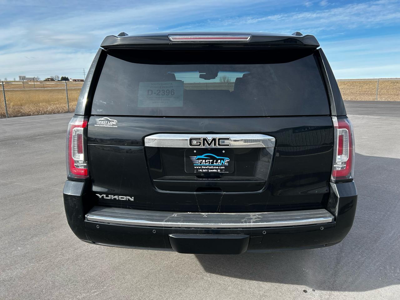 GMC Yukon Denali 4WD 2015