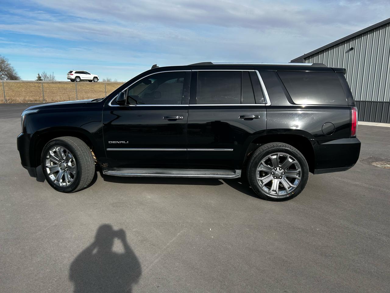 GMC Yukon Denali 4WD 2015