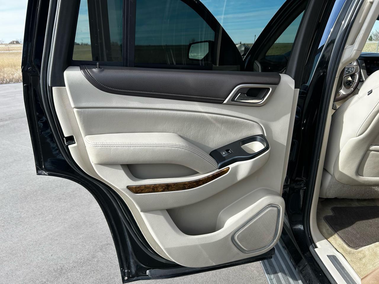 GMC Yukon Denali 4WD 2015