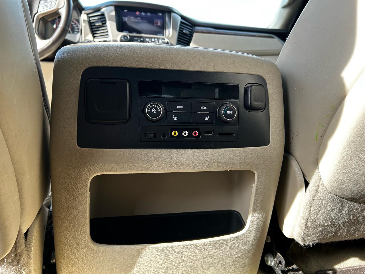 GMC Yukon Denali 4WD 2015