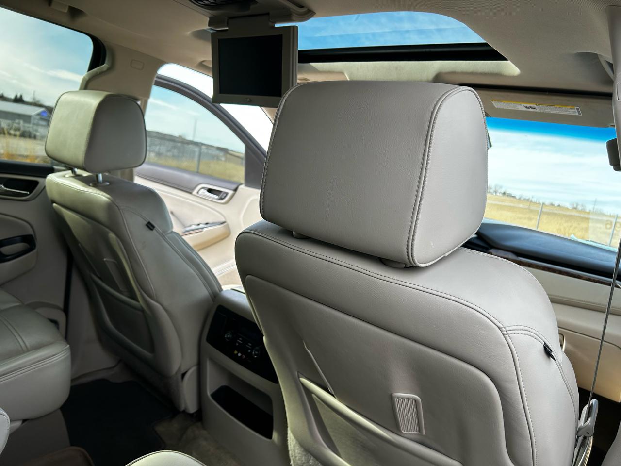 GMC Yukon Denali 4WD 2015