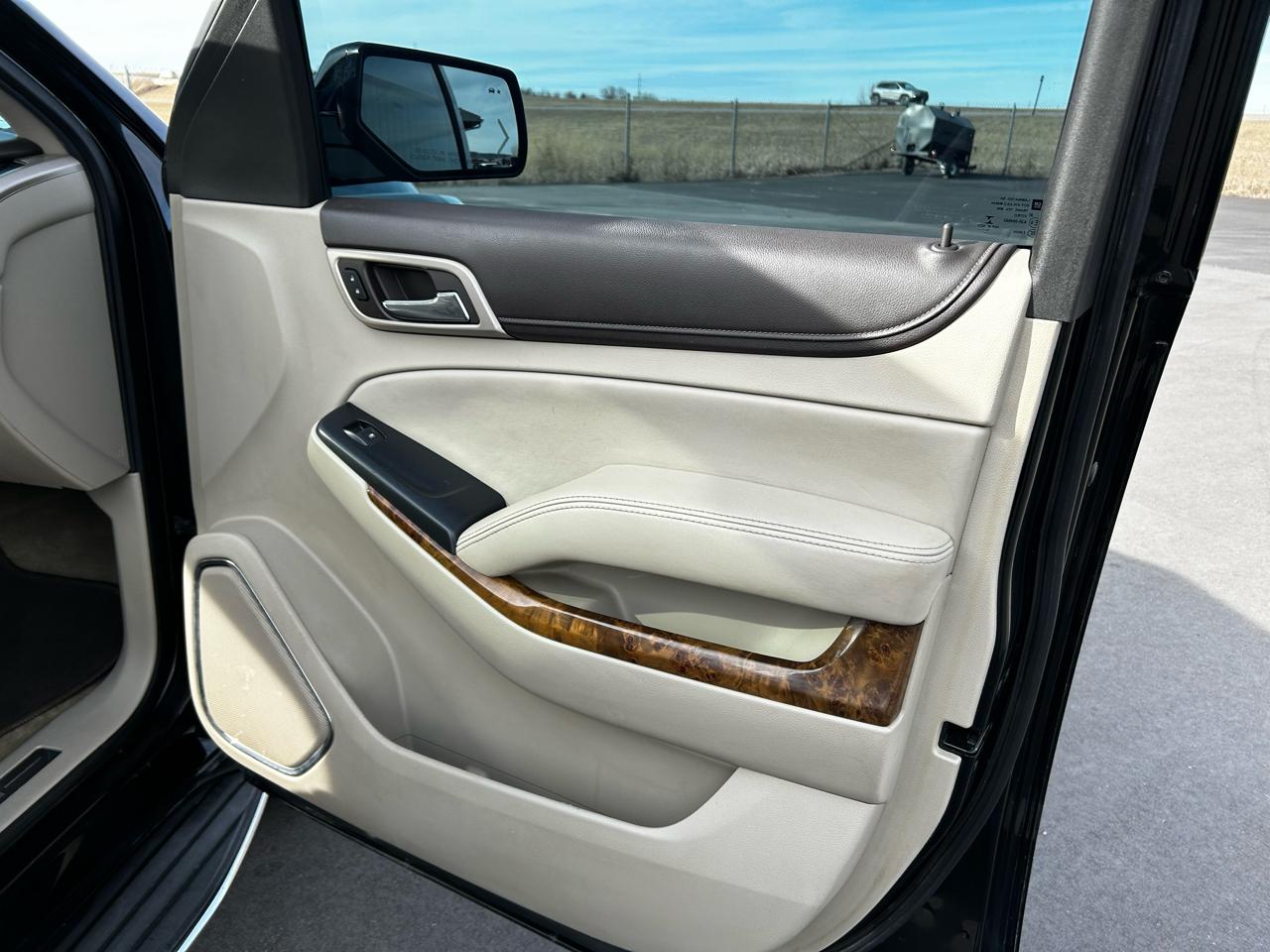 GMC Yukon Denali 4WD 2015