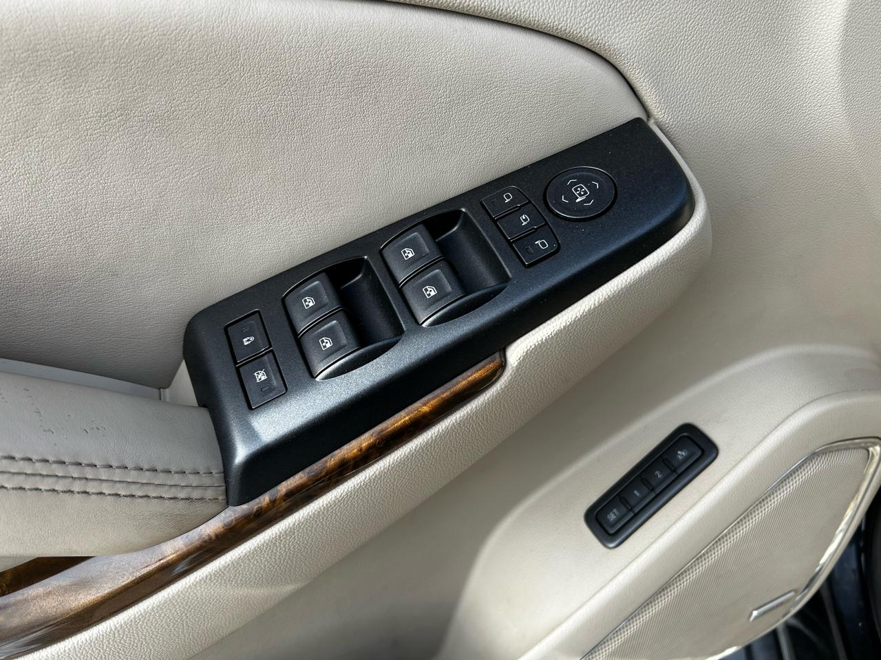 GMC Yukon Denali 4WD 2015