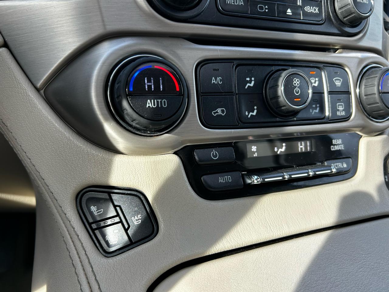 GMC Yukon Denali 4WD 2015