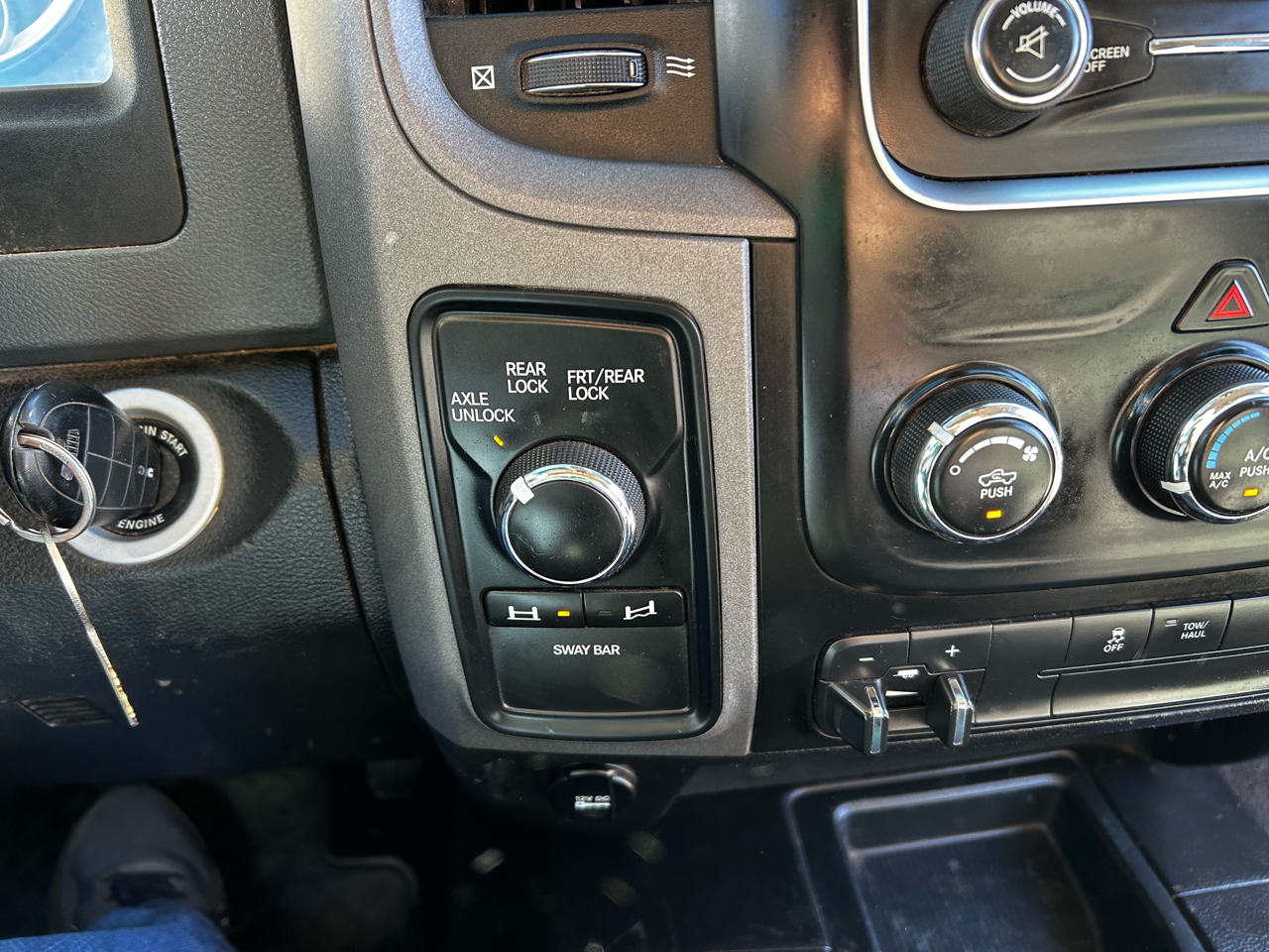 RAM 2500 Power Wagon 4x4 Crew Cab 6'4" Box 2014