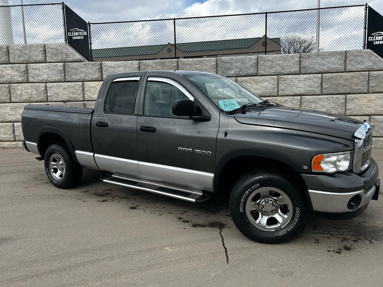 Dodge Ram 1500 SLT Quad Cab Short Bed 4WD 2003
