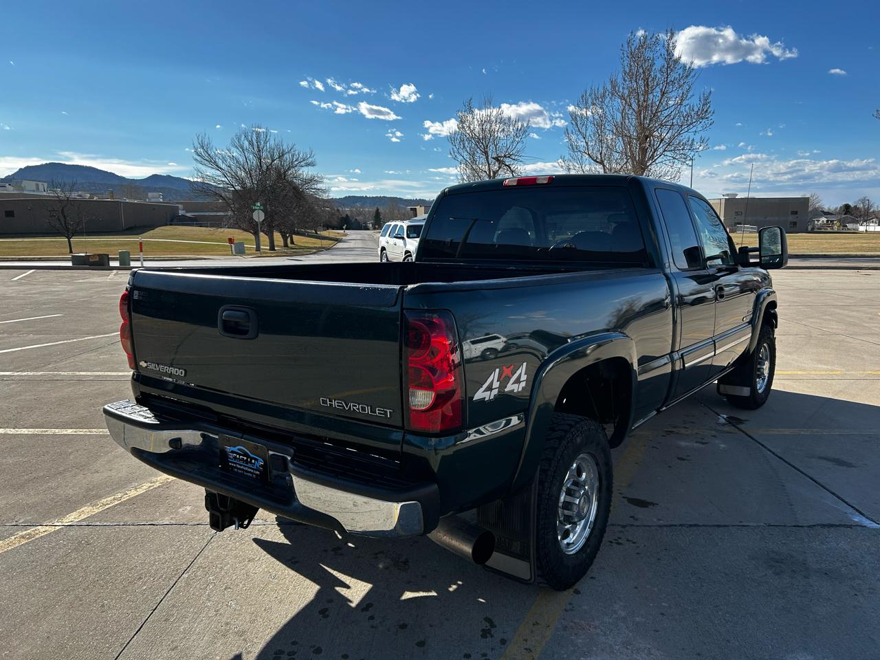 Chevrolet Silverado 2500HD LT Ext. Cab Short Bed 4WD 2004