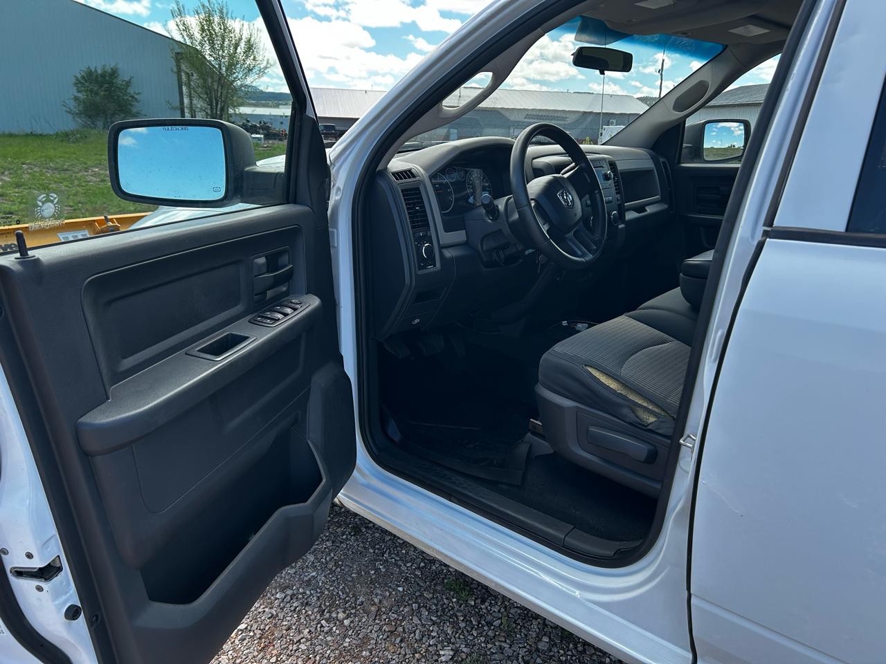 RAM 1500 SLT Quad Cab 4WD 2011