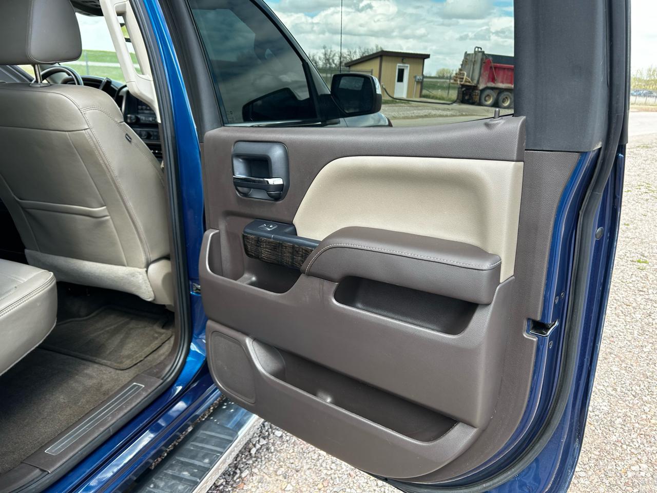 GMC Sierra 1500 Denali Crew Cab Long Box 4WD 2016