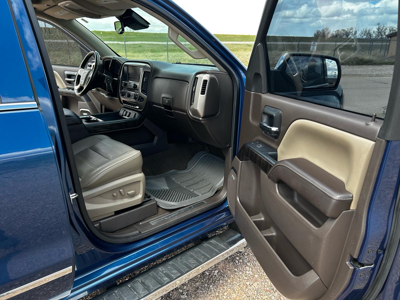GMC Sierra 1500 Denali Crew Cab Long Box 4WD 2016