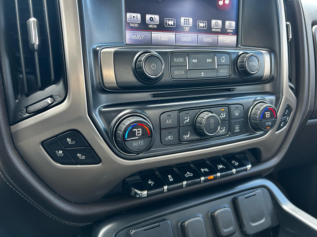 GMC Sierra 1500 Denali Crew Cab Long Box 4WD 2016