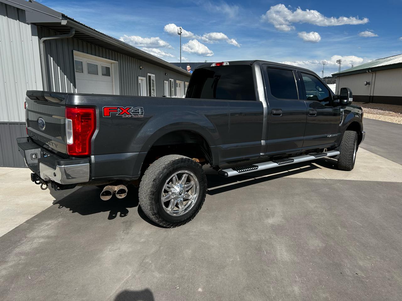 Ford F-250 SD XLT Crew Cab 4WD 2018