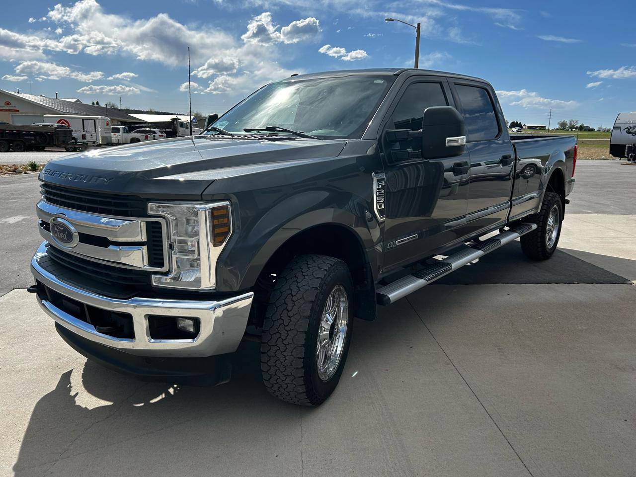 Ford F-250 SD XLT Crew Cab 4WD 2018
