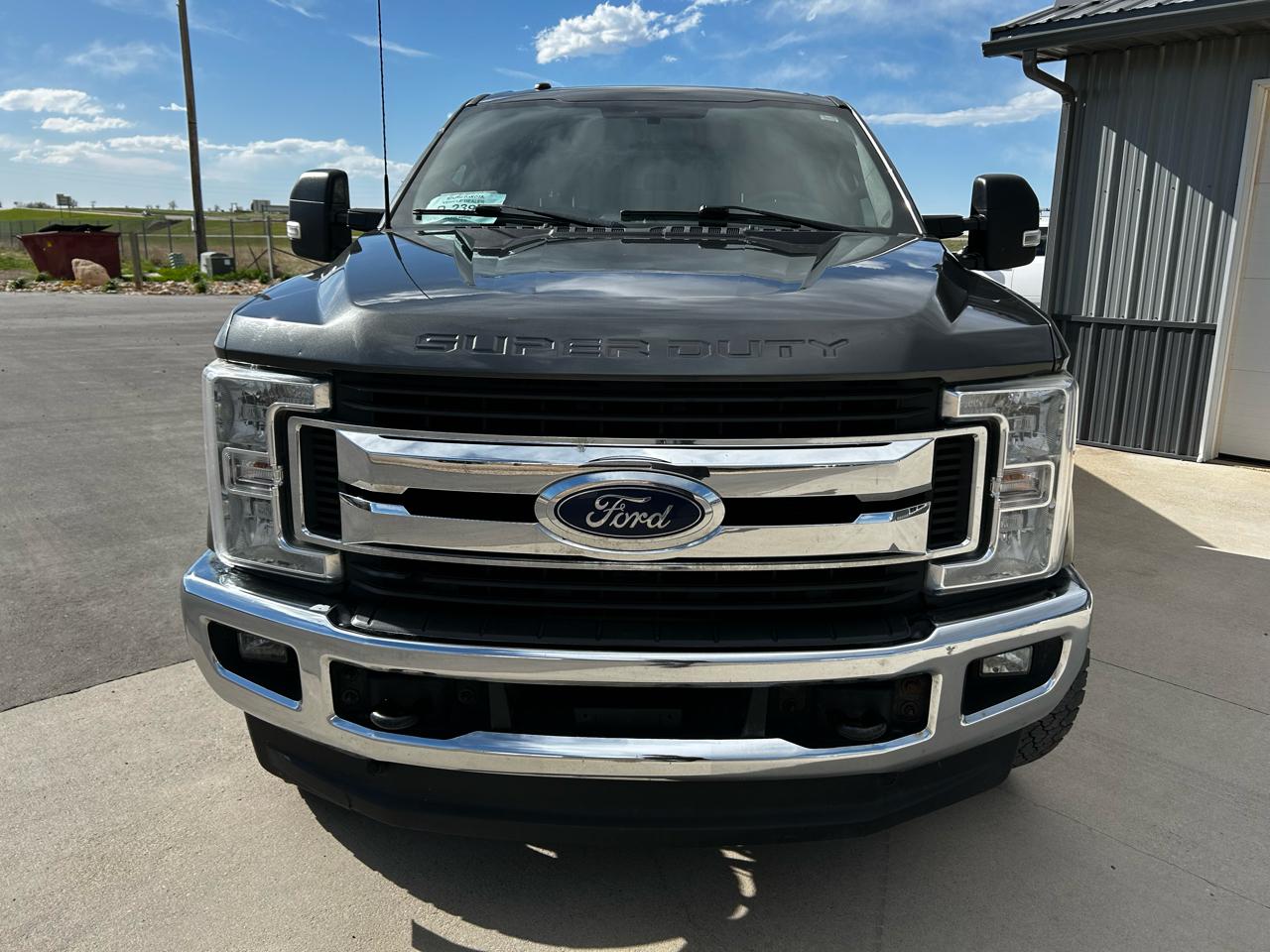 Ford F-250 SD XLT Crew Cab 4WD 2018